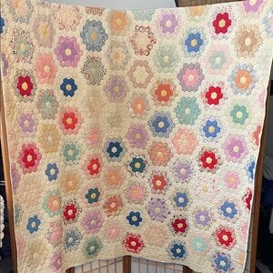 Antique “Grandmothers Flower Garden” Mosaic 40’s Hand-Stitched Quilt 77” by 69”